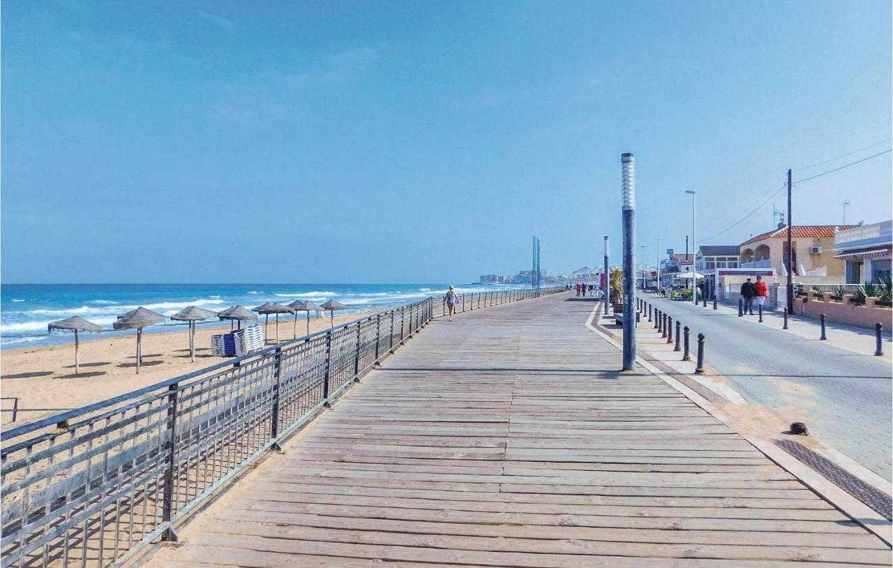 Cozy Apartment In Torrevieja-La Mata With Kitchen Ngoại thất bức ảnh